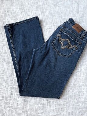 Shyanne Bootcut Embroidered Western Low Rise Jeans 👢 Size 32 Short